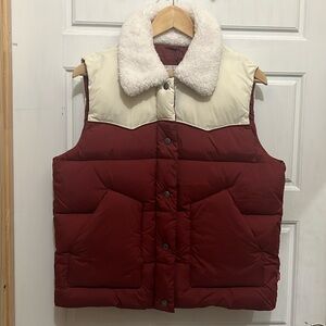 Levis Sherpa Quilted Vest.